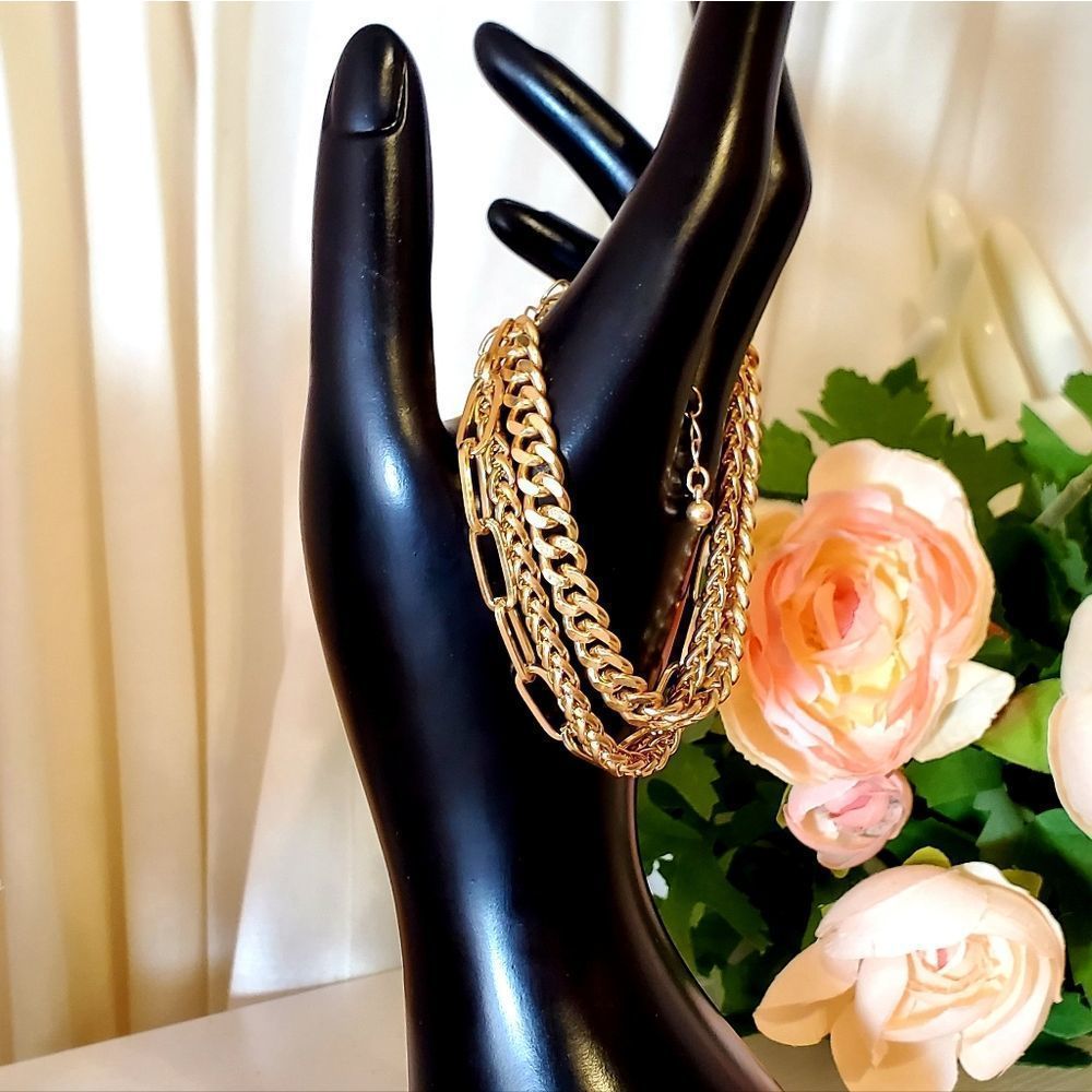 𝅺goldtone Athena Chain Bracelet - Picture 2 of 7